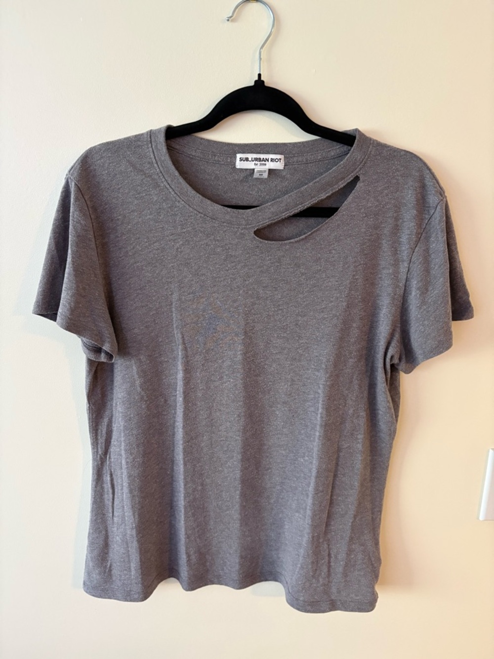 Sub_Urban Riot Gray Short Sleeve Cutout Tee